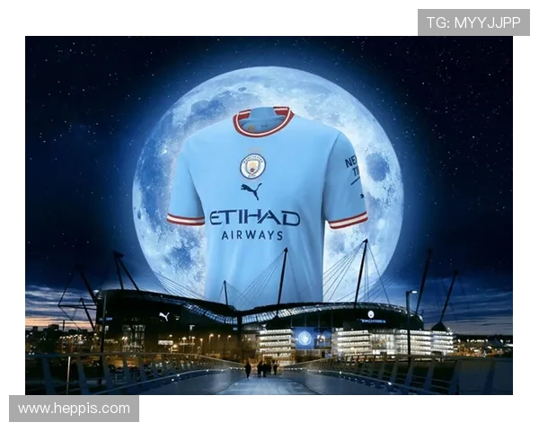 曼城发布马年球衣融入水墨马匹设计