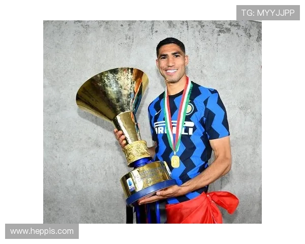 阿什拉夫决心留巴黎再夺欧冠 阿什拉夫决心留巴黎再夺欧冠